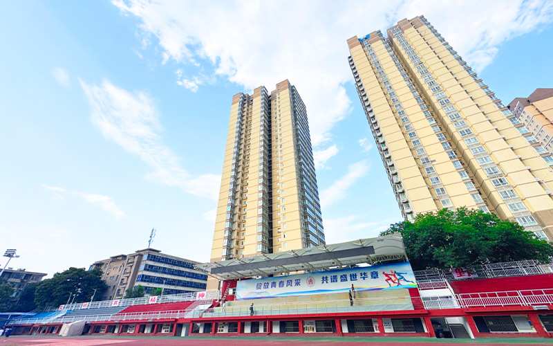 清听声学案例背景:西安市育才中学